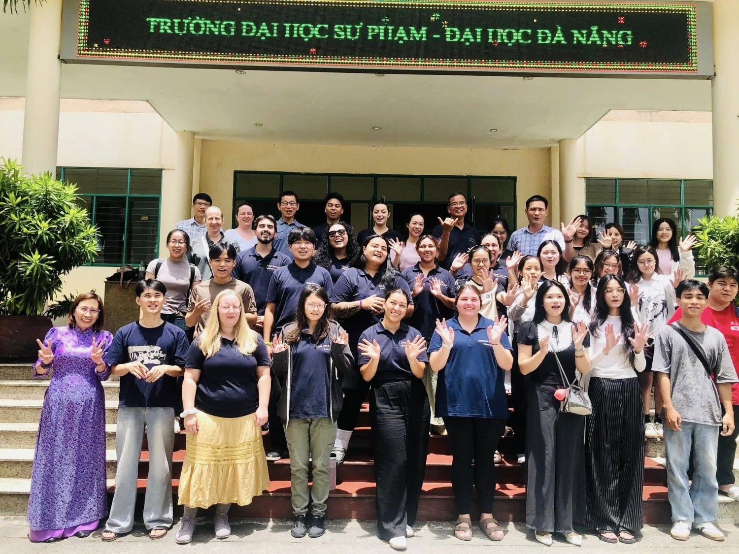 Hình ảnh CLB giao lưu cùng các bạn sinh viên