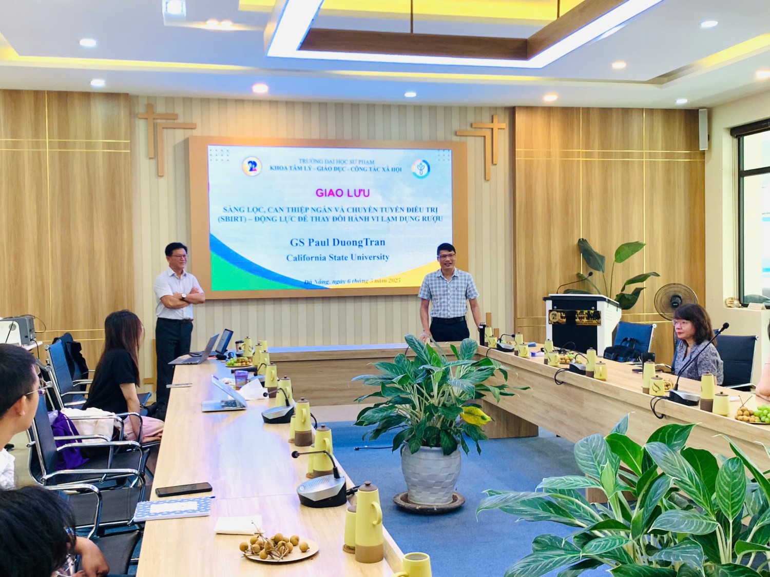 KHOA TÂM LÝ – GIÁO DỤC – CÔNG TÁC XÃ HỘI TỔ CHỨC THÀNH CÔNG BUỔI GIAO LƯU – TRAO ĐỔI HỌC THUẬT VỚI GIÁO SƯ PAUL DUONGTRAN